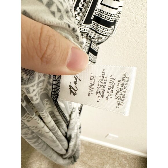 T-Bags Los Angeles Womens Plunge V Neck Knot Front Maxi Dress Geometric Medium - Picture 4 of 6